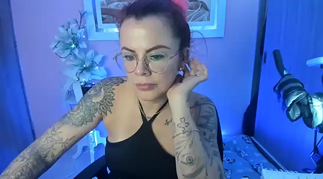 Snapshot of KAROL_MILF chatting on 14, 2, 2025 KAROL MILF online show from 14, 2, 2025