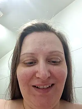 Snapshot of anna_claire chatting on 24, 6, 2026 anna claire online show from 24, 6, 2026