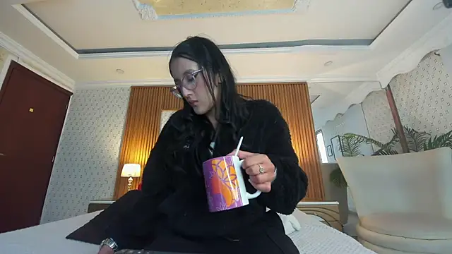 Princess Violett online show from 11, 11, 2025