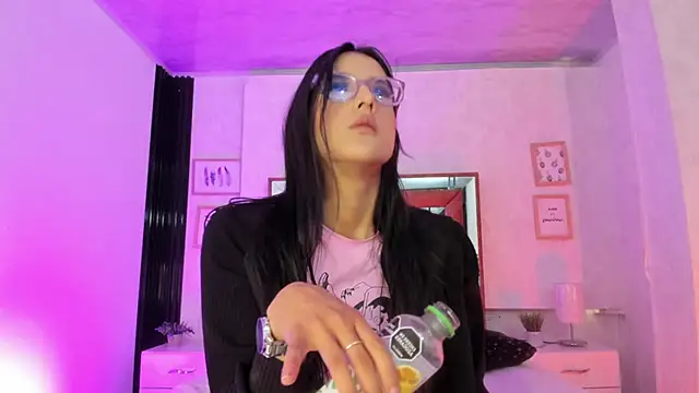 Princess Violett online show from 21, 3, 2025