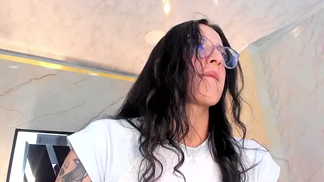 Snapshot of Princess_Violett chatting on 27, 2, 2026 Princess Violett online show from 27, 2, 2026