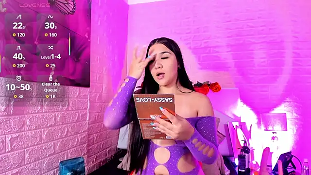 LYAA COLLINS  online show from 30, 9, 2025