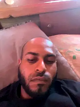 islandvybee55 online show from 30, 10, 2025