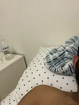 islandvybee55 online show from 12, 2, 2025