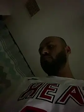 islandvybee55 online show from 26, 2, 2025