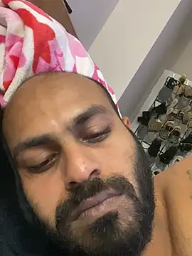 islandvybee55 online show from 28, 4, 2026