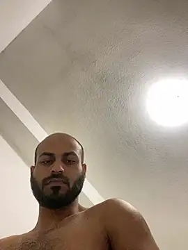 islandvybee55 online show from 5, 1, 2025