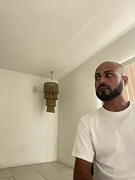 islandvybee55 online show from 19, 1, 2025