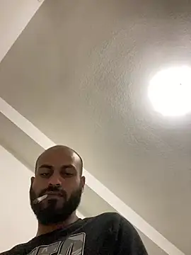 islandvybee55 online show from 9, 3, 2025