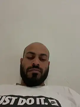 islandvybee55 online show from 9, 3, 2025