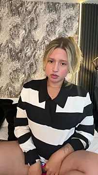 MiaPetit  online show from 26, 10, 2025