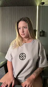 MiaPetit  online show from 5, 1, 2026