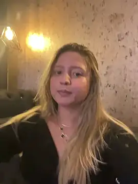 MiaPetit  online show from 8, 3, 2025