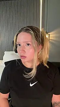 MiaPetit  online show from 15, 11, 2025