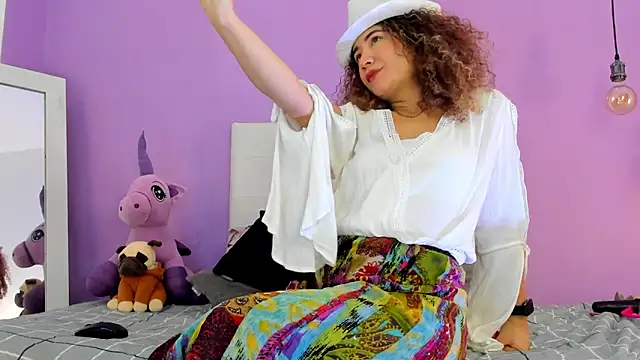 Snapshot of Charlotte11-11 chatting on 18, 10, 2025 Charlotte11-11 online show from 18, 10, 2025