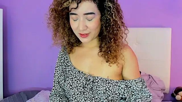 Snapshot of Charlotte11-11 chatting on 28, 9, 2025 Charlotte11-11 online show from 28, 9, 2025