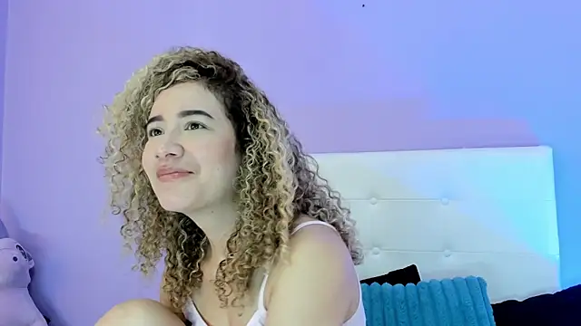 Snapshot of Charlotte11-11 chatting on 14, 11, 2025 Charlotte11-11 online show from 14, 11, 2025