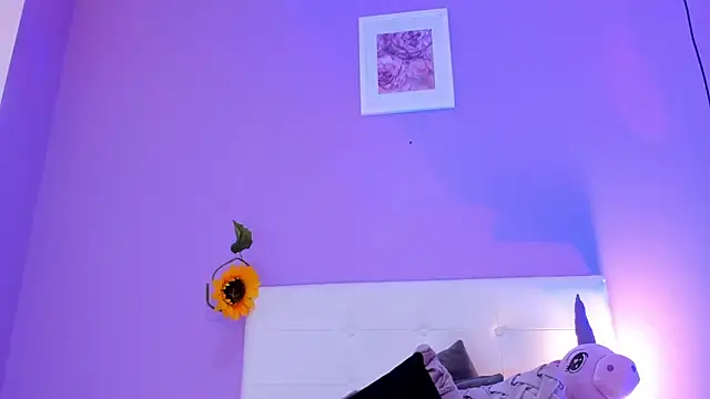 Snapshot of Charlotte11-11 chatting on 3, 11, 2025 Charlotte11-11 online show from 3, 11, 2025