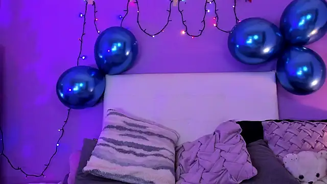 Charlotte11-11 online show from 15, 12, 2025