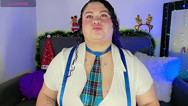 lunitaa0 online show from 13, 12, 2025