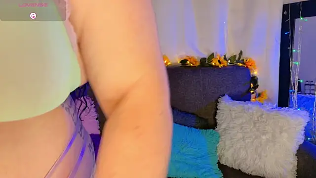 lunitaa0 online show from 13, 2, 2026