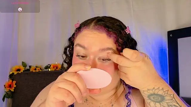 lunitaa0 online show from 8, 3, 2026