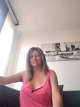 Latiinvenushot online show from 14, 3, 2026