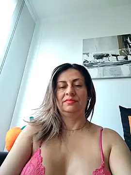 Latiinvenushot online show from 10, 10, 2025