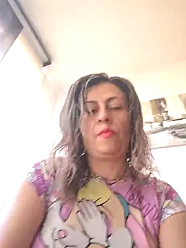 Latiinvenushot online show from 5, 2, 2026