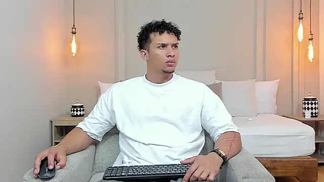 Dominick star online show from 13, 3, 2025