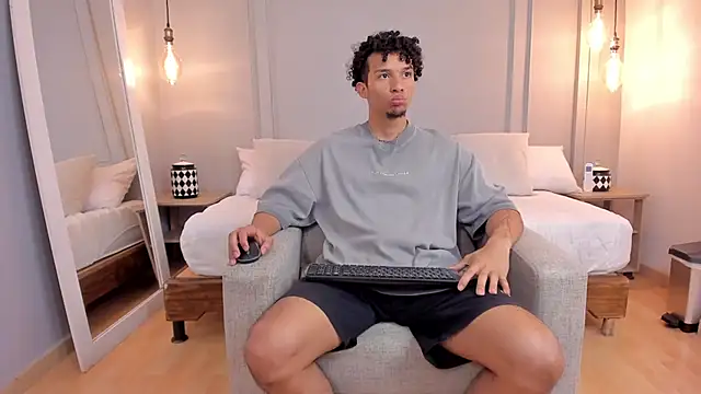 Dominick star online show from 3, 11, 2025