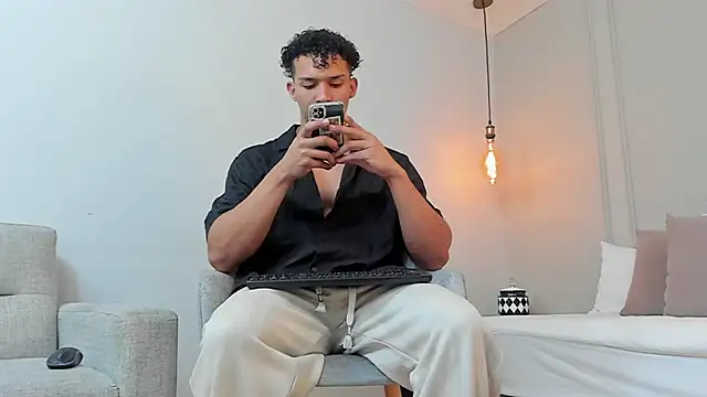 Dominick star online show from 3, 3, 2025