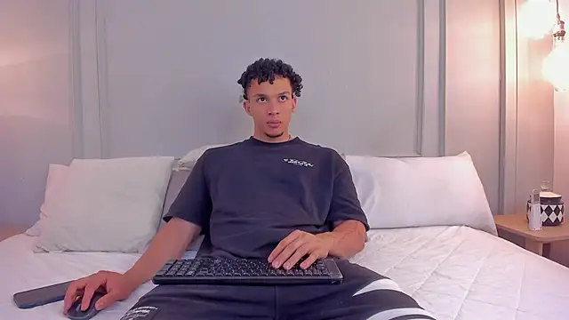 Dominick star online show from 4, 12, 2025