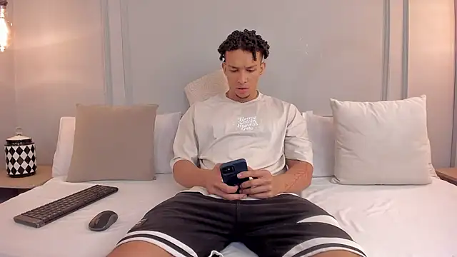 Dominick star online show from 25, 11, 2025