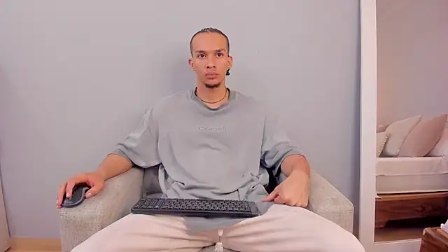 Dominick star online show from 13, 11, 2025