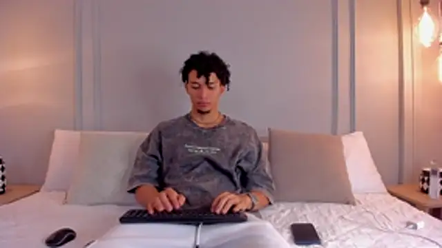 Dominick star online show from 27, 10, 2025