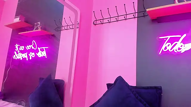 Sofi Fox  online show from 12, 3, 2025