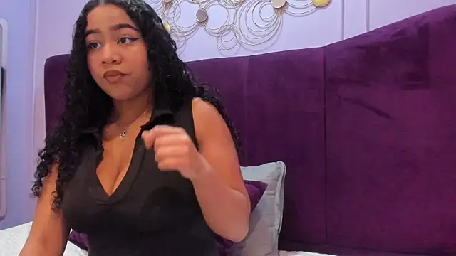 Sofi Fox  online show from 2, 10, 2025