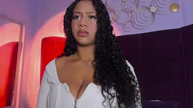 Sofi Fox  online show from 14, 5, 2026