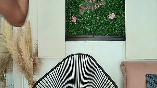 natalia aguirre1 online show from 9, 9, 2025