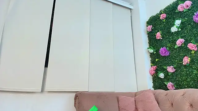 natalia aguirre1 online show from 24, 9, 2025