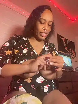 loveluna8 online show from 18, 12, 2025