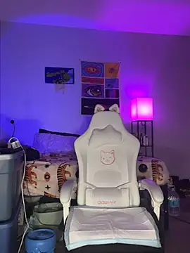 loveluna8 online show from 13, 3, 2025