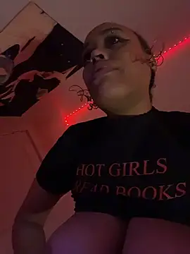 loveluna8 online show from 10, 11, 2025