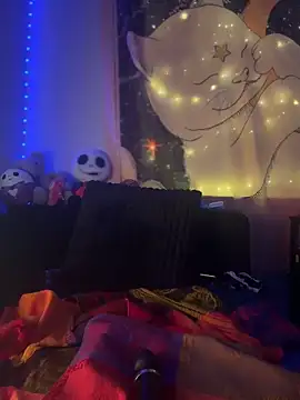 loveluna8 online show from 11, 3, 2026