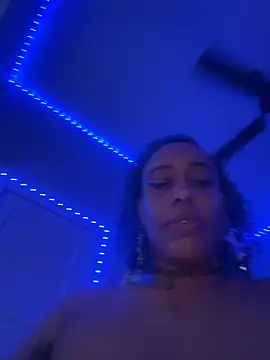 loveluna8 online show from 2, 4, 2026