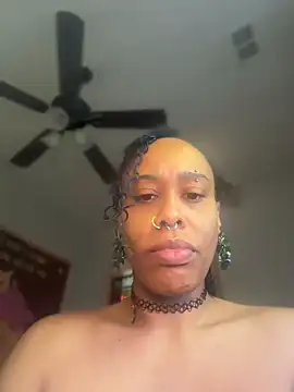 Snapshot of loveluna8 chatting on 13, 2, 2026 loveluna8 online show from 13, 2, 2026