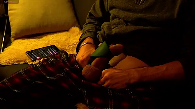 coupleofficial online show from 18, 11, 2025