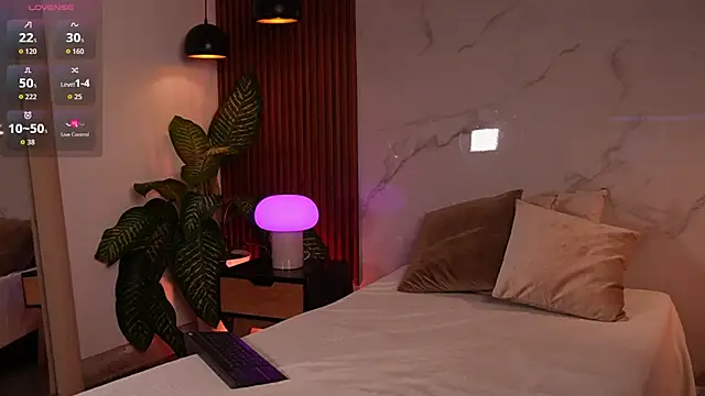 lexiee grey  online show from 9, 5, 2026