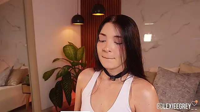 lexiee grey  online show from 25, 5, 2026